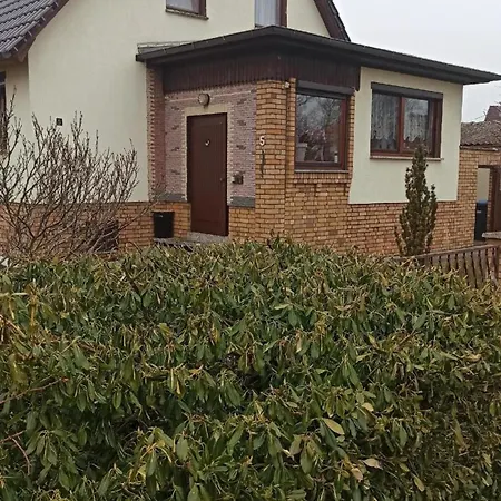 Wunderschoene In Ueckermuende Mit Grill Und Garten Neuendorf